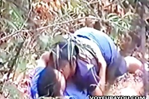 Λεπτή κοπέλα με μεγάλο κώλο πίπες φίλο