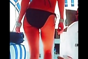 Κορίτσι φοιτητής κάνει μια πίπα μια ολόκληρη ώρα και ένα πήδημα με τον τύπο στα αποδυτήρια