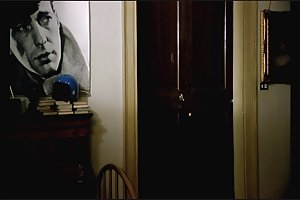 Νοσοκόμα με μικρό στήθος