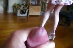 Δύο χαριτωμένα συμμαθητή που ασχολούνται με το καυτό λεσβιακό σεξ