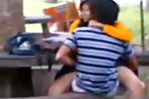 Βίκυ στο πετώντας