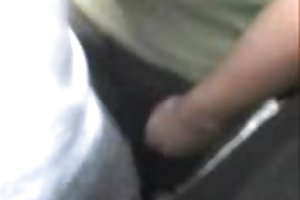 Αρχίζει να χάνεται και να αναπηδήσει