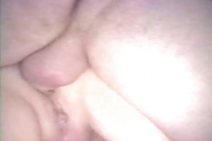 Το κορίτσι κάνει τσιμπούκι και την γαμάει κατά τη διάρκεια του μασάζ διευθυντής