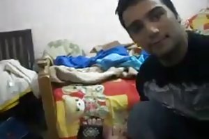 Ποζάρουν για την κάμερα