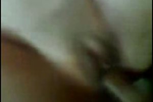 Γερμανικά άνθρωπος χτυπάει το πανέμορφο μελαχρινή στον κώλο σε μια βάρκα