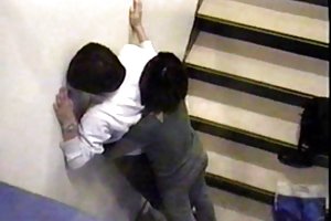 Ο άντρας έρχεται να λεσβίες και πηδάει αγαπημένη του στον κώλο