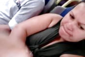 Δύο κοπέλες και ένα αγόρι με ένα μεγάλο πουλί σε άτακτη φλογερό τρίο