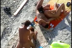 Ο γείτονας τηγανίζουμε στον κώλο