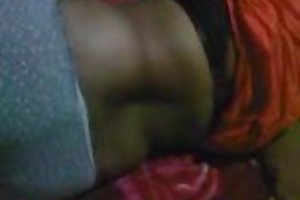 Παίζοντας με το μουνί