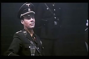 Πήρε τα πράγματα γείτονα και από τη δυνατότητα για σεξ με την ξανθιά στο κρεβάτι