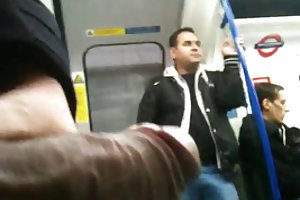 Αεροσυνοδός με μεγάλα βυζιά