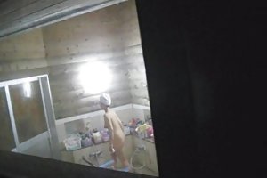 Πένυ πίπες κάποιον φίλο και παίρνει ένα φορτίο του σπέρματος στο πρόσωπο